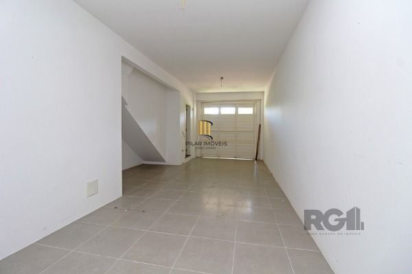 Sobrado para Venda - 100m², 3 dormitórios, sendo 3 suites, 2 vagas - Portal Do Guarujá