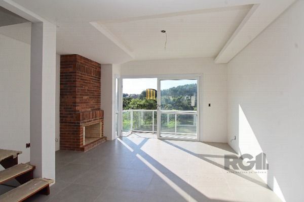 Sobrado para Venda - 100m², 3 dormitórios, sendo 3 suites, 2 vagas - Portal Do Guarujá