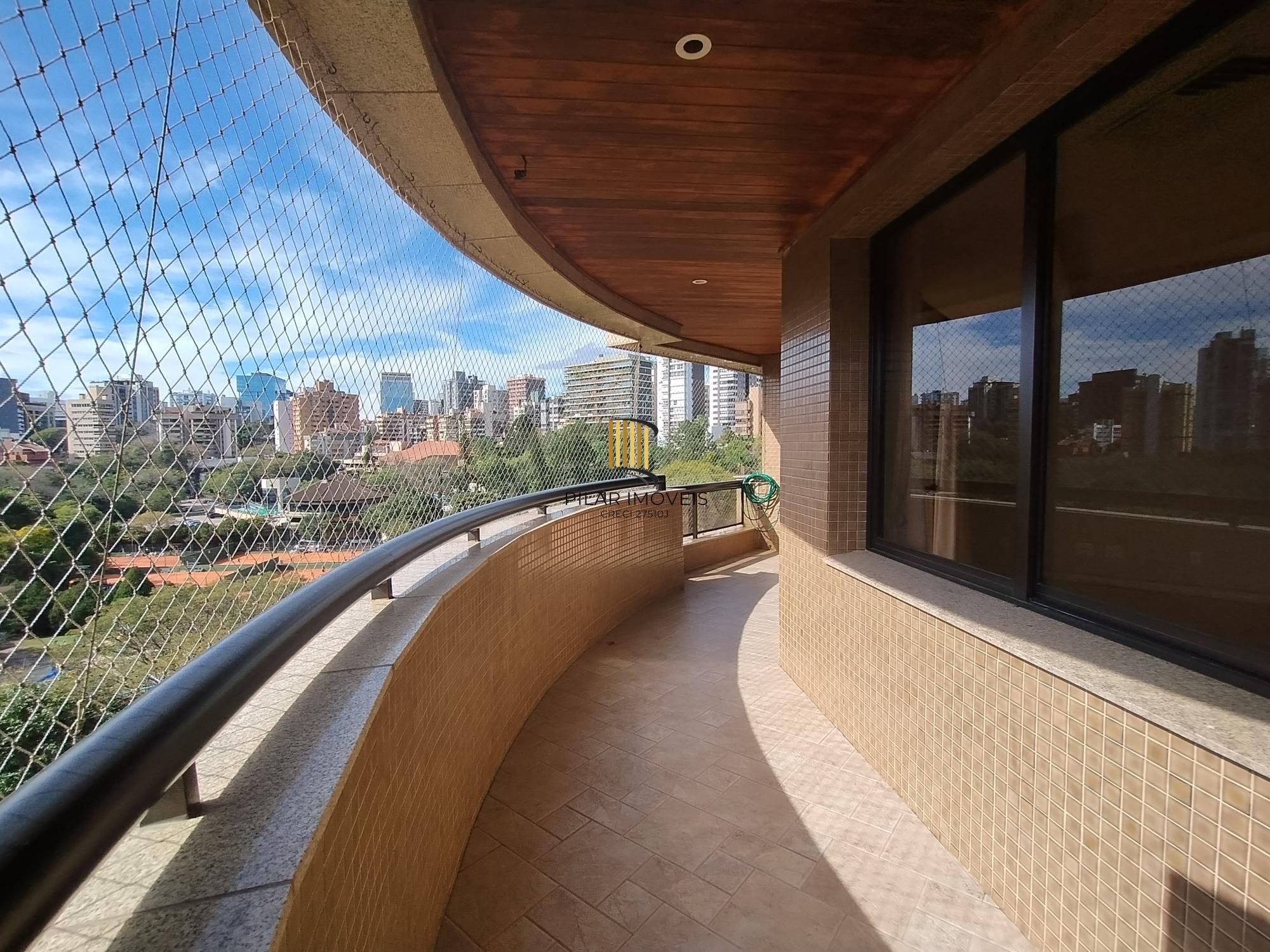 Apartamento de Alto Padrão no Bairro Petrópolis