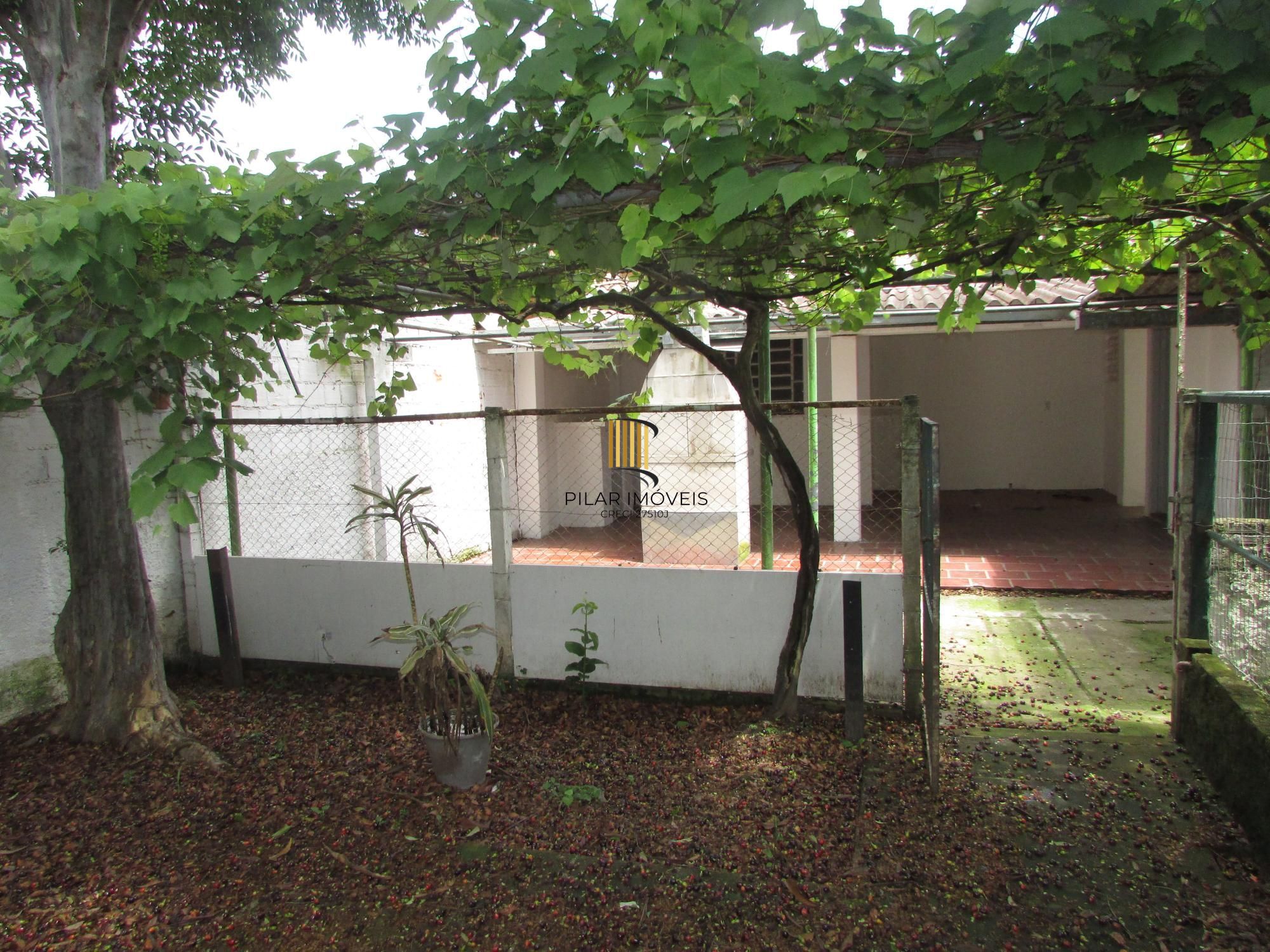 Casa 2 dormitórios no bairro São João