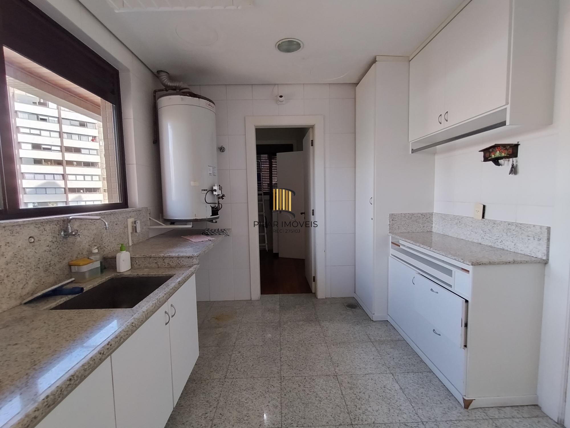 Apartamento de Alto Padrão no Bairro Petrópolis