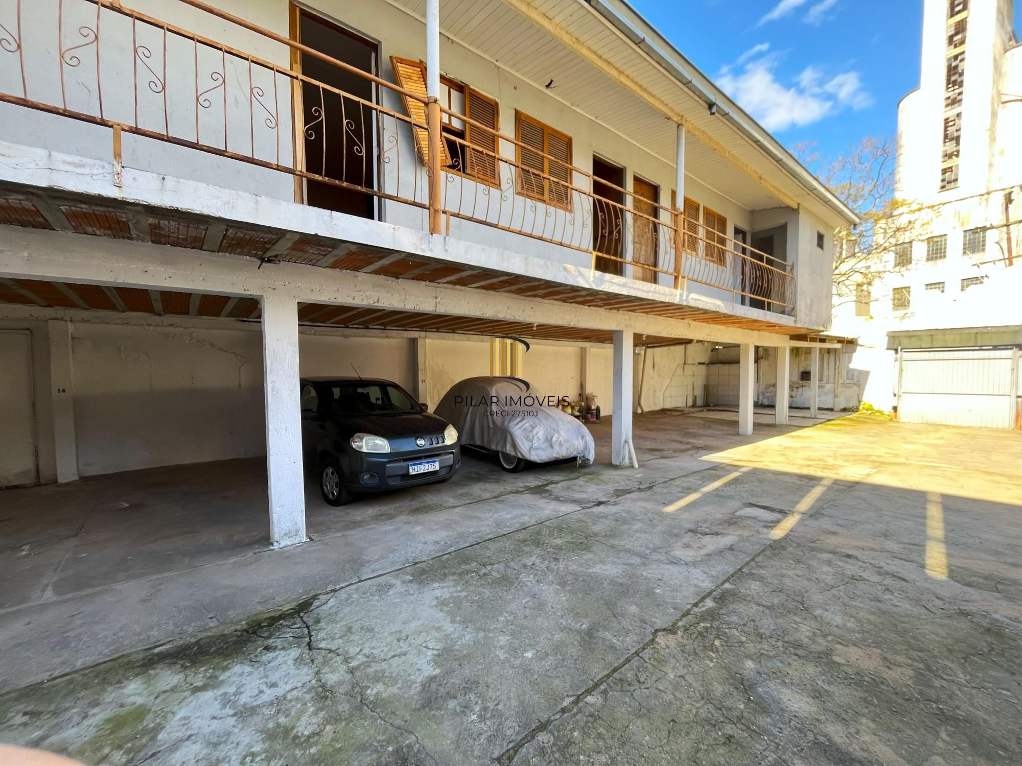 Ponto Comercial com Pátio para 14 Vagas em Local de Alto Fluxo