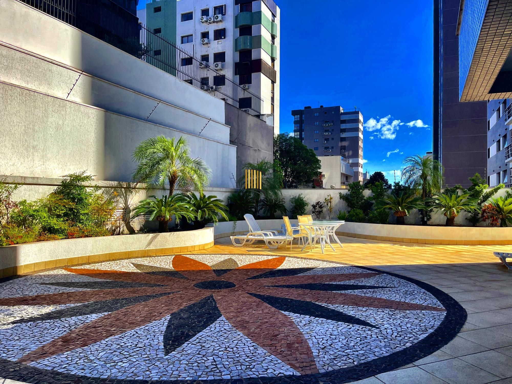 Apartamento alto padrão 105m² com 3 dormitórios, suíte e churrasqueira