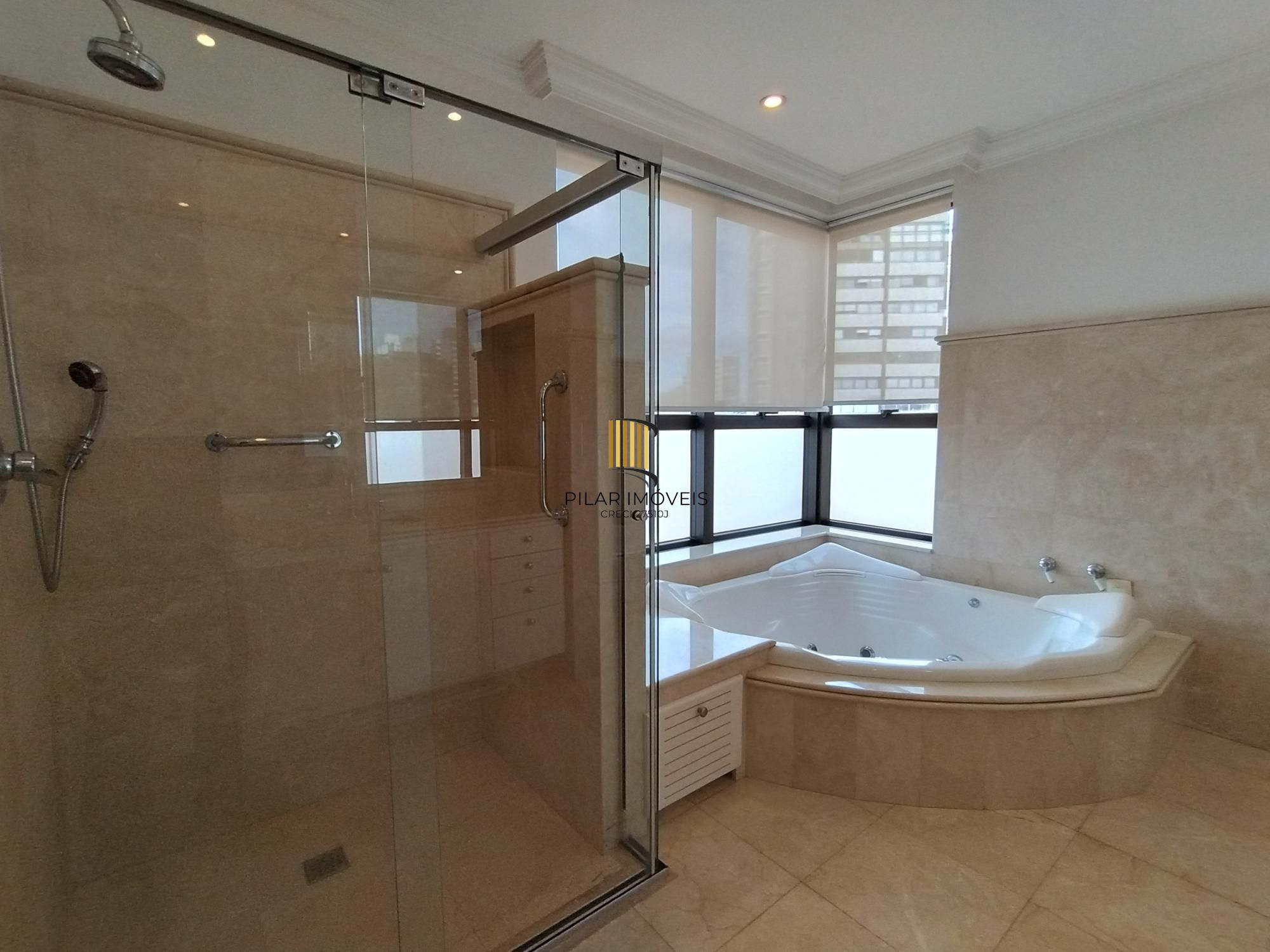 Apartamento de Alto Padrão no Bairro Petrópolis