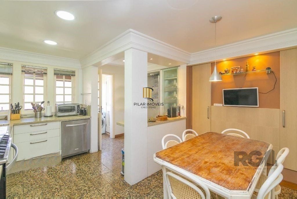 Apartamento 4 dormitórios no bairro Bela Vista