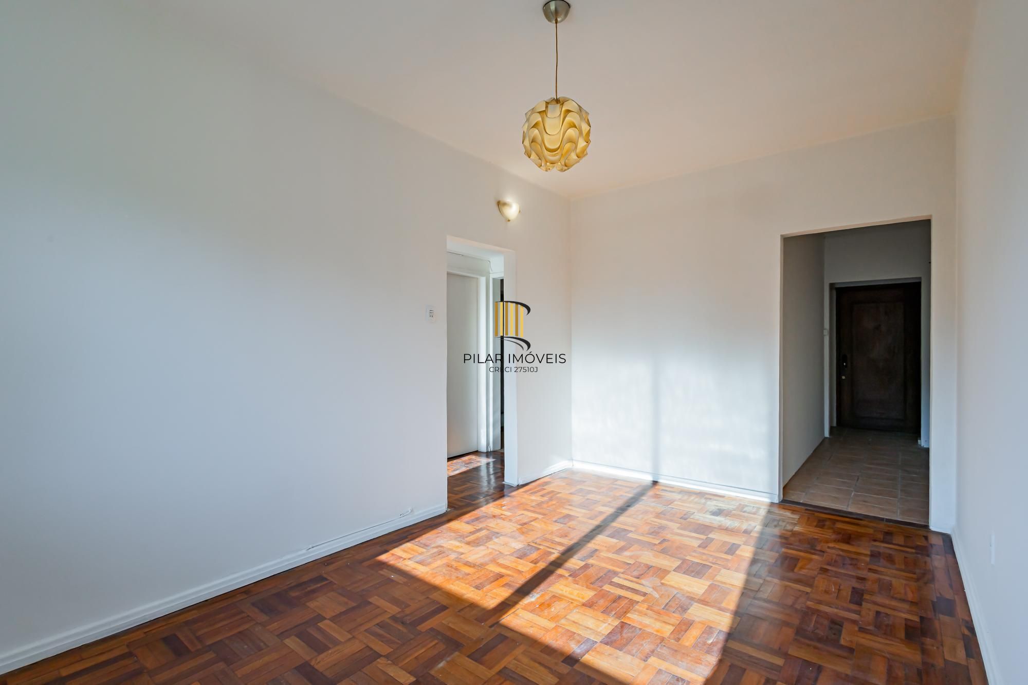 Apartamento de 2 Quartos com pátio no bairro Petrópolis