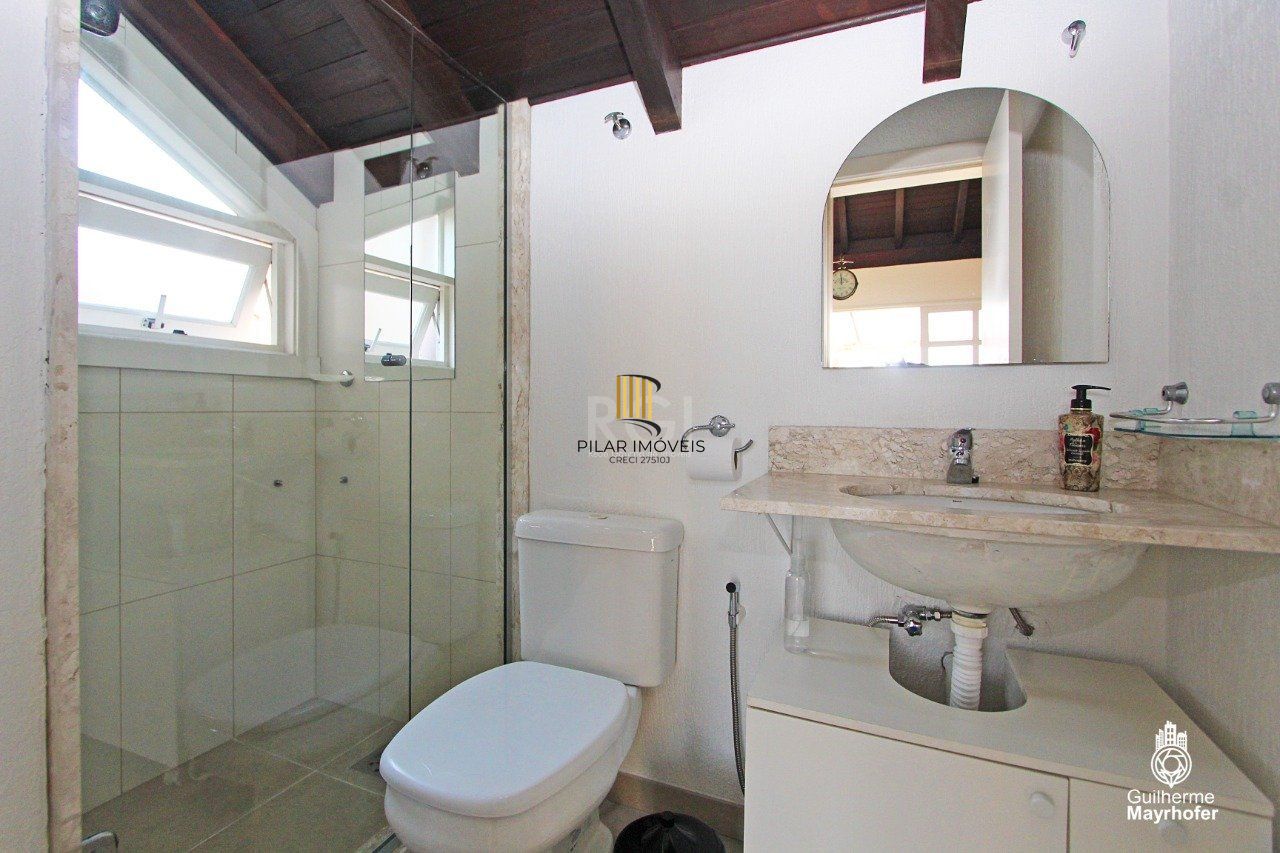 Casa Condominio para Venda - 380m², 2 dormitórios, sendo 2 suites, 3 vagas - Chácara das Pedras