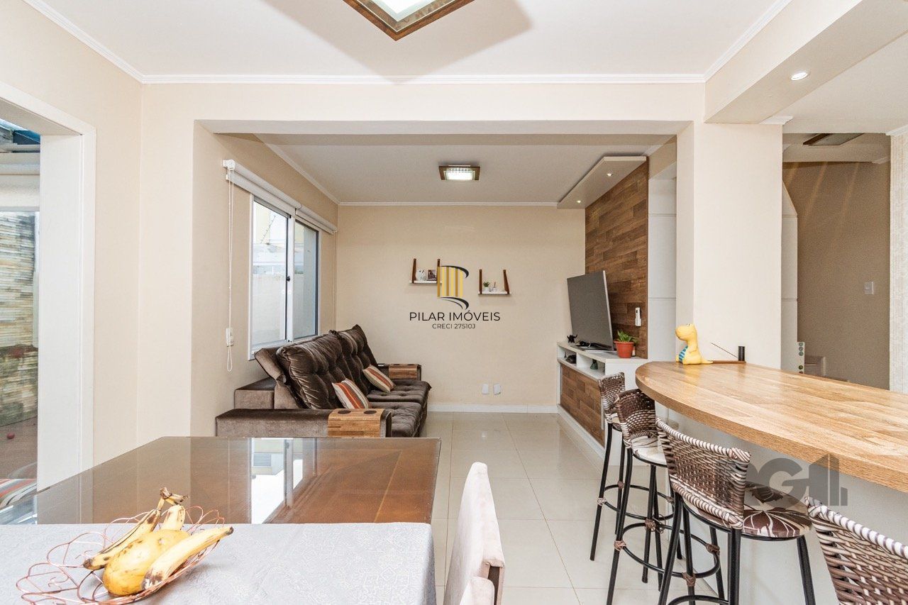 Casa de Condomínio 3 dormitórios no bairro Estância Velha