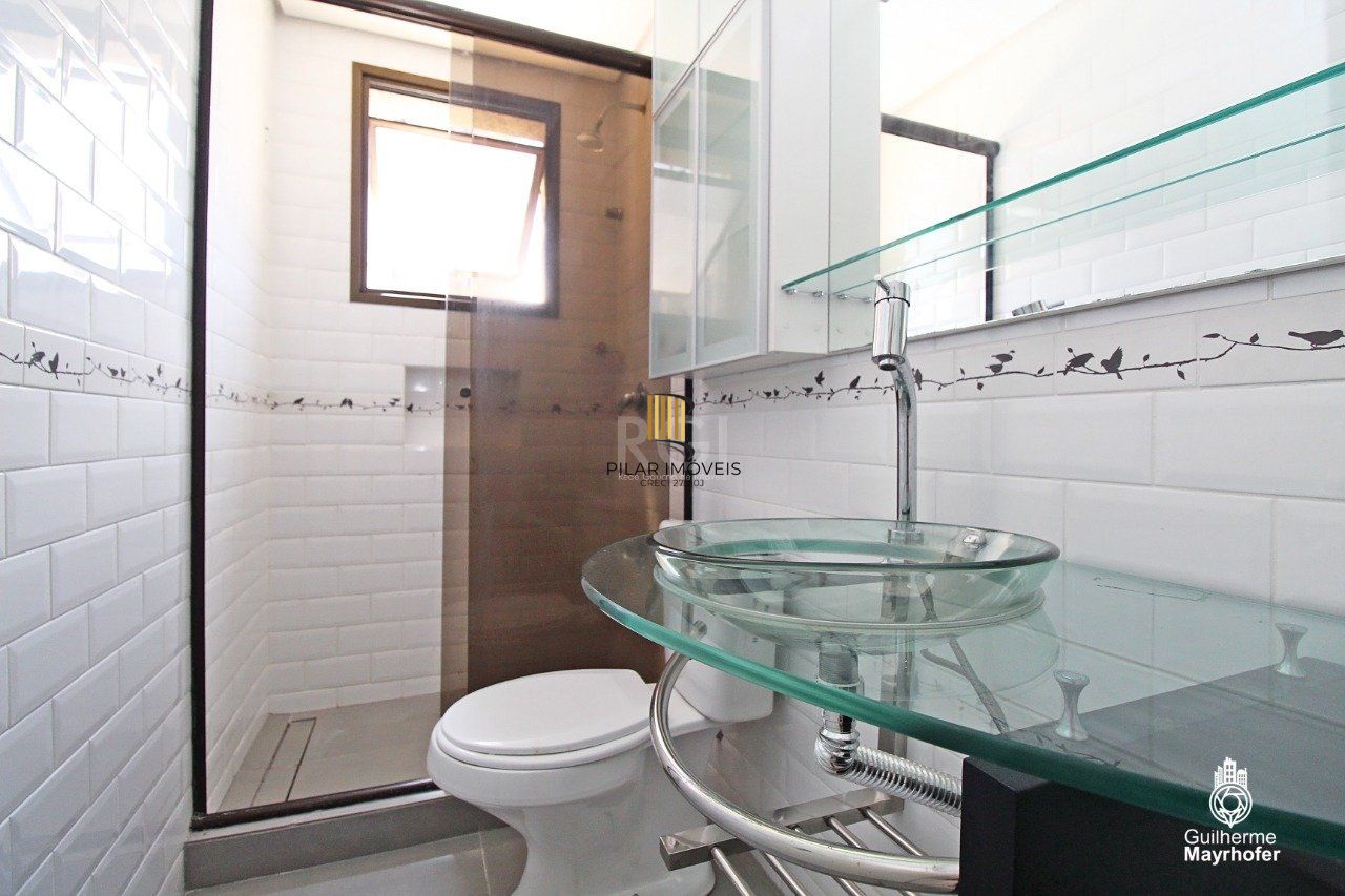 Apartamento para Venda - 76.17m², 2 dormitórios, sendo 1 suites, 2 vagas - Menino Deus