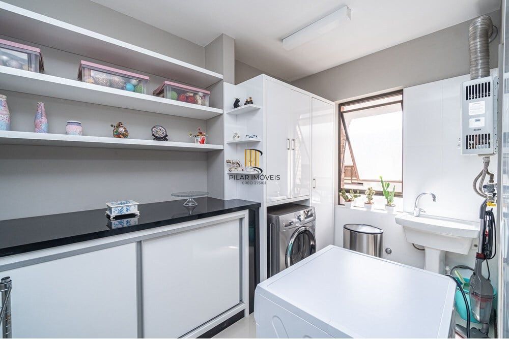 Excelente apartamento Mobiliado e pronto para morar no coração do bairro Mont'Serrat