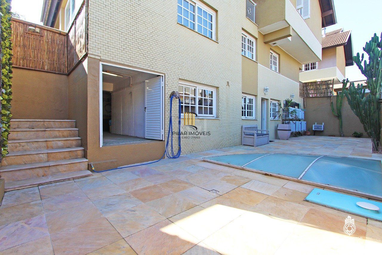 Casa Condominio para Venda - 380m², 2 dormitórios, sendo 2 suites, 3 vagas - Chácara das Pedras