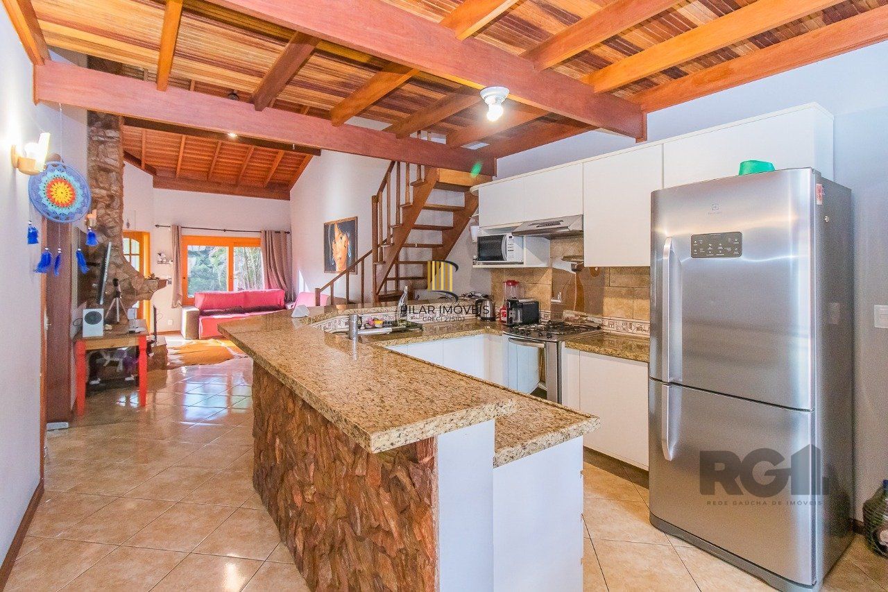 Casa de Condomínio 3 dormitórios no bairro São Lucas