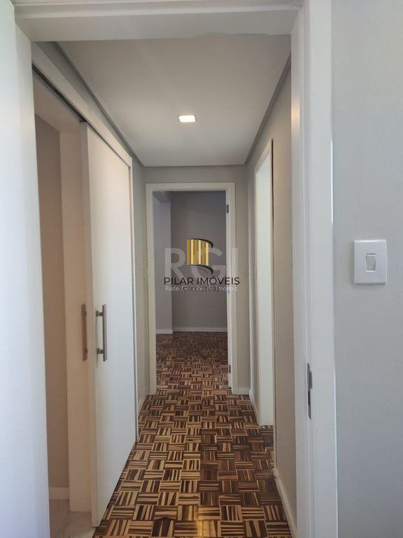 Apartamento 2 Dormitório(s) Bairro Farroupilha