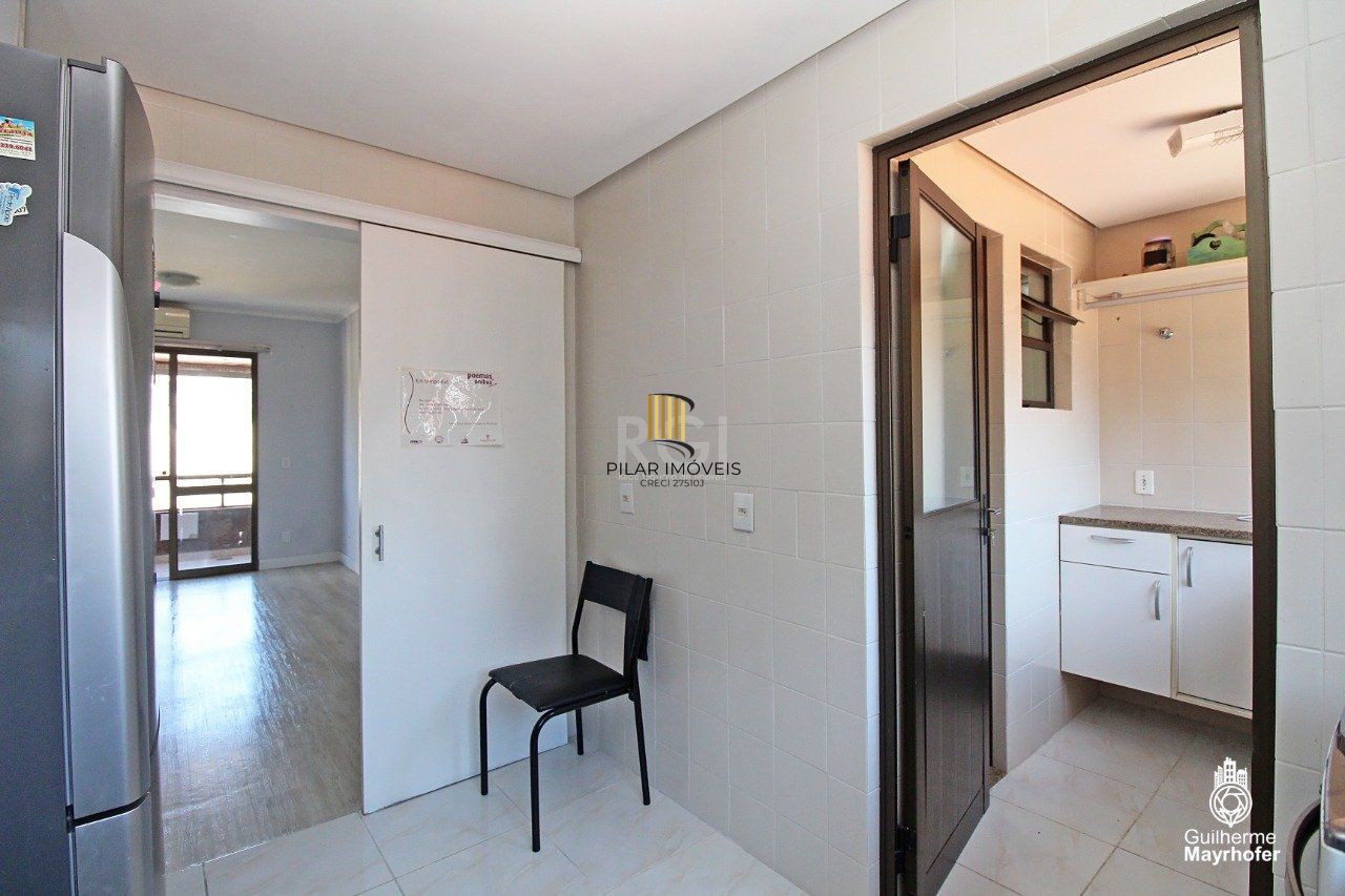 Apartamento para Venda - 76.17m², 2 dormitórios, sendo 1 suites, 2 vagas - Menino Deus