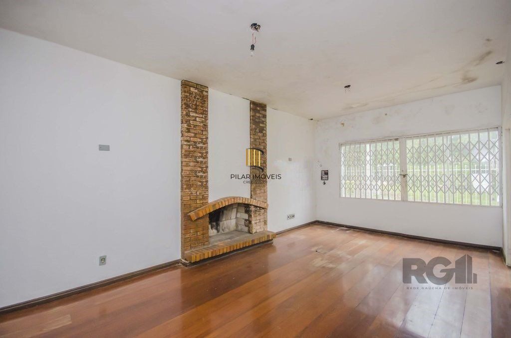 Casa 4 dormitórios no bairro Passo da Areia