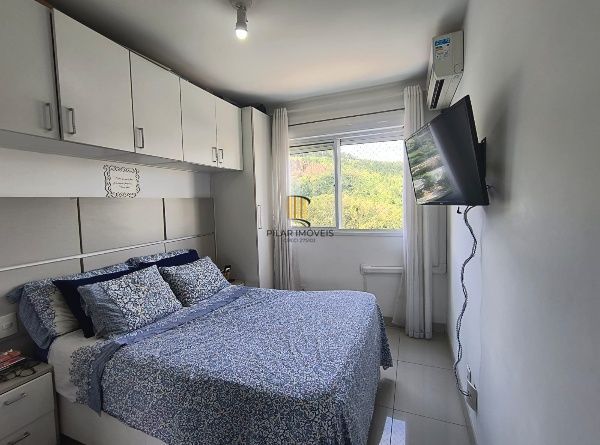 Apartamento de 2 quartos, suíte e 1 vaga de garagem no bairro Jardim Carvalho