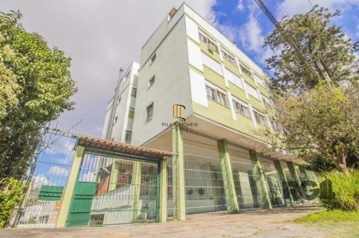 Cobertura de 90m² - 3 dormitórios, 2 banheiros, terraço com churrasqueira e 1 vaga de garagem no Bom Jesus