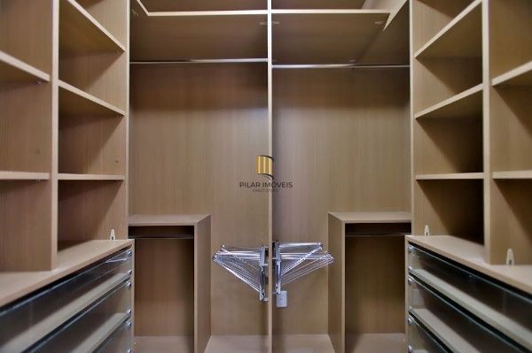 LINDO APARTAMENTO NO MENINO DEUS com 116 M PRIVATIVOS ANDAR ALTO, 3 DORMITÓRIOS COM SUÍTE E 2 VAGAS INDIVIDUAIS ESCRITURADAS E COBERTAS