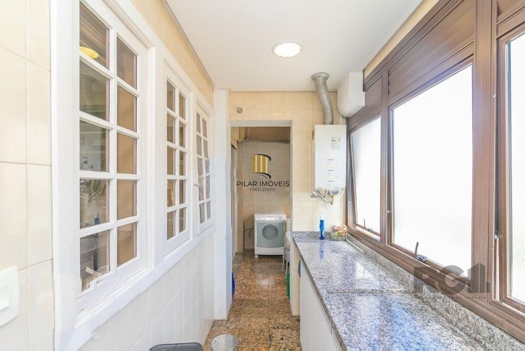 Apartamento 4 dormitórios no bairro Bela Vista