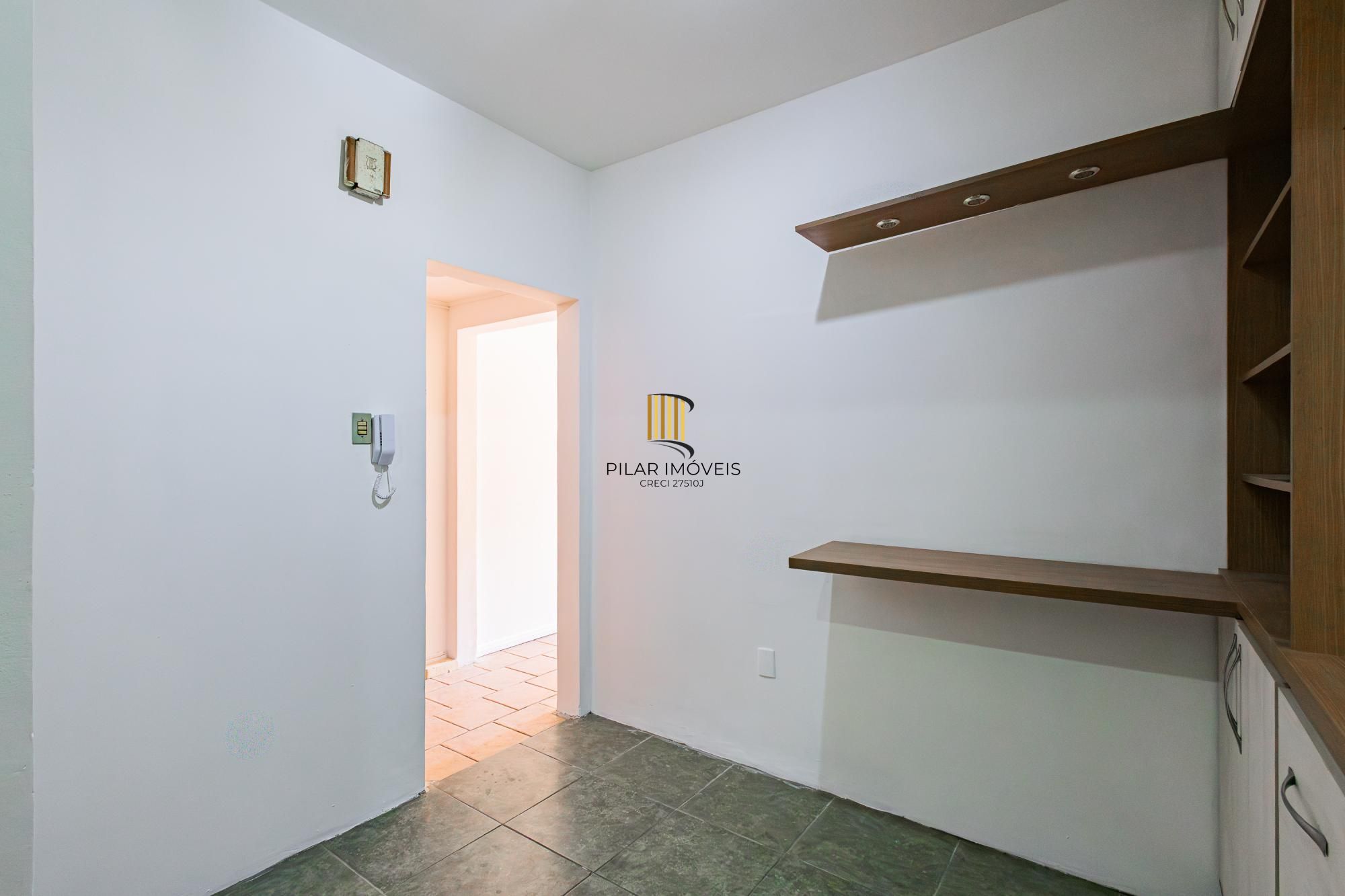 Apartamento de 2 Quartos com pátio no bairro Petrópolis