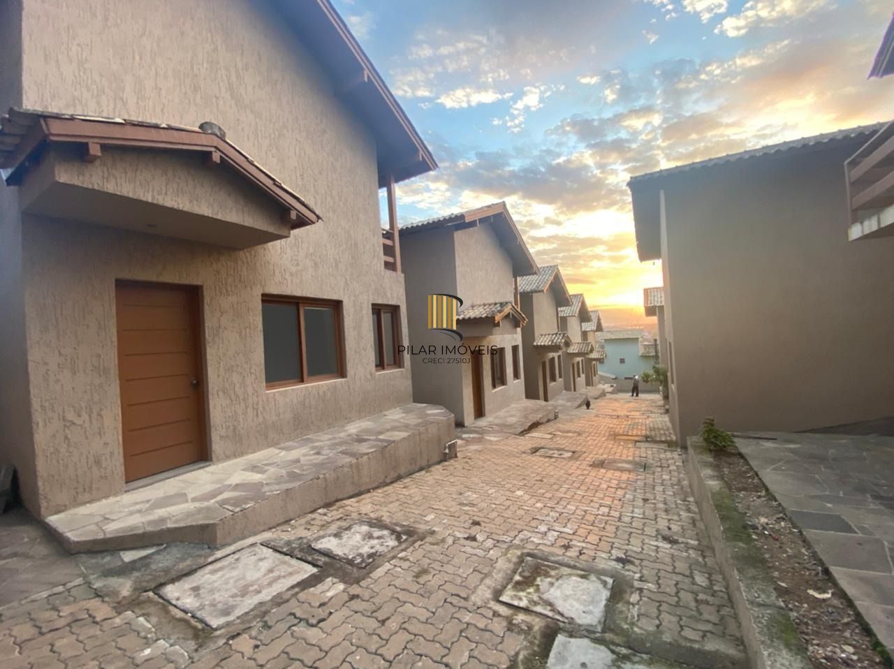 Casa Condominio para Venda - 1200m², 3 dormitórios, sendo 1 suites, 2 vagas - Ipanema