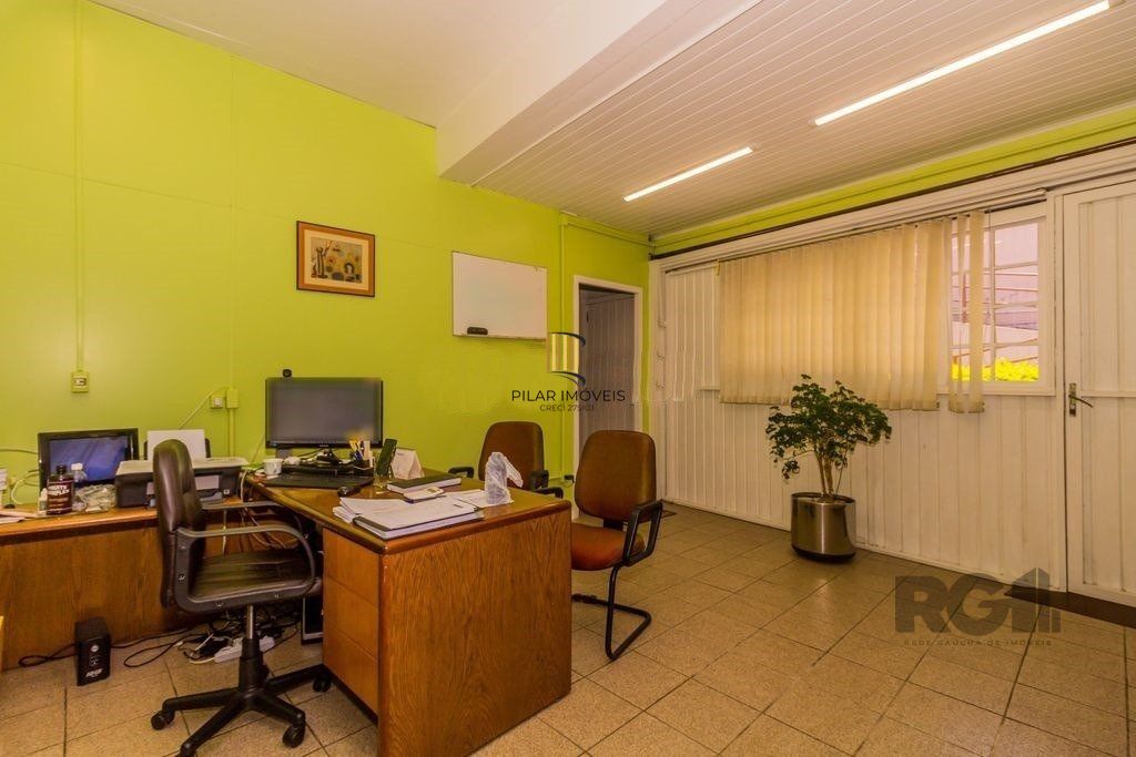 Casa 4 Dormitório(s) Bairro Glória