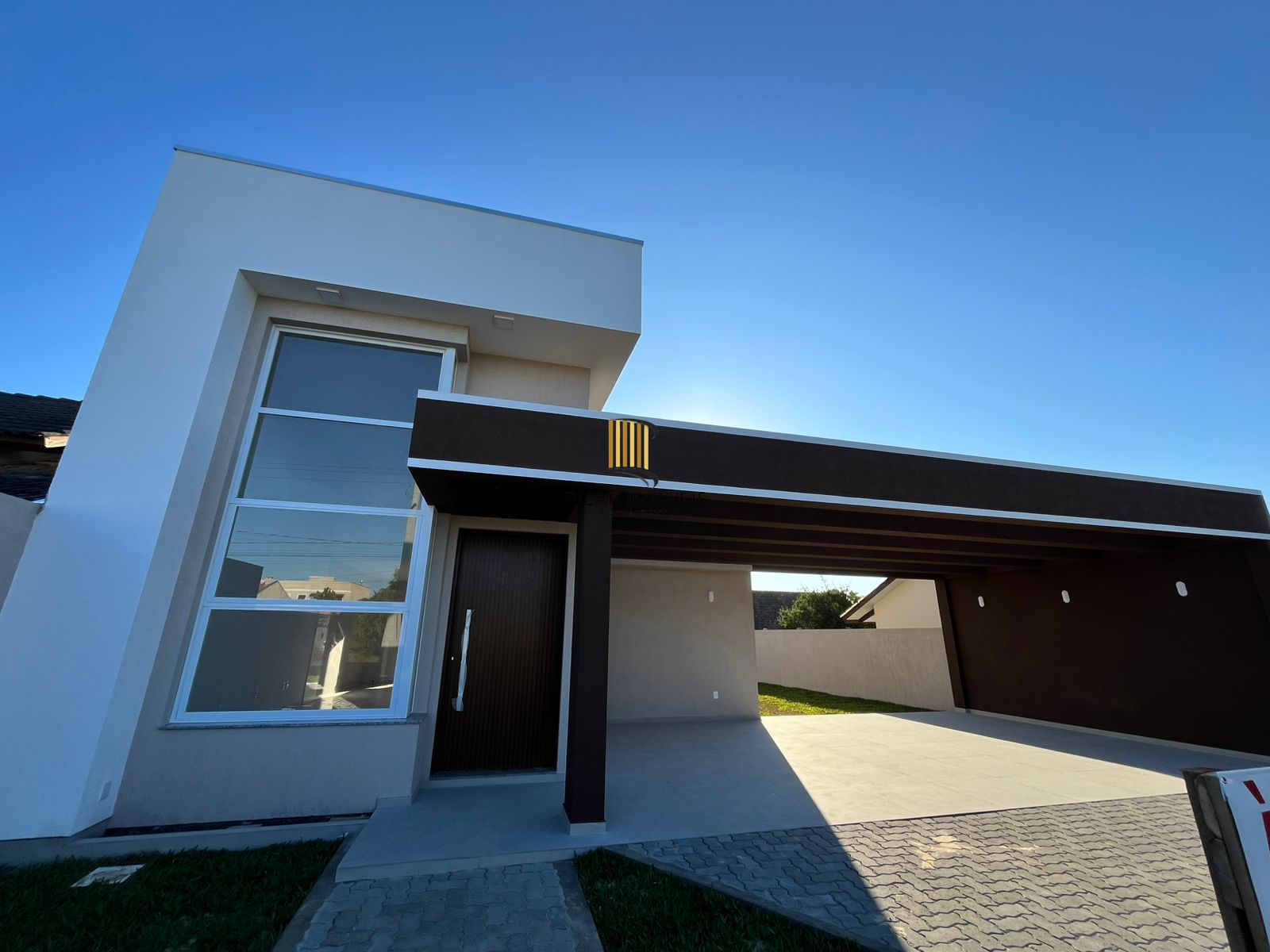 Casa de 3 Quartos de alto padrão, com excelente acabamento, perfeita para quem busca conforto, estilo e funcionalidade.