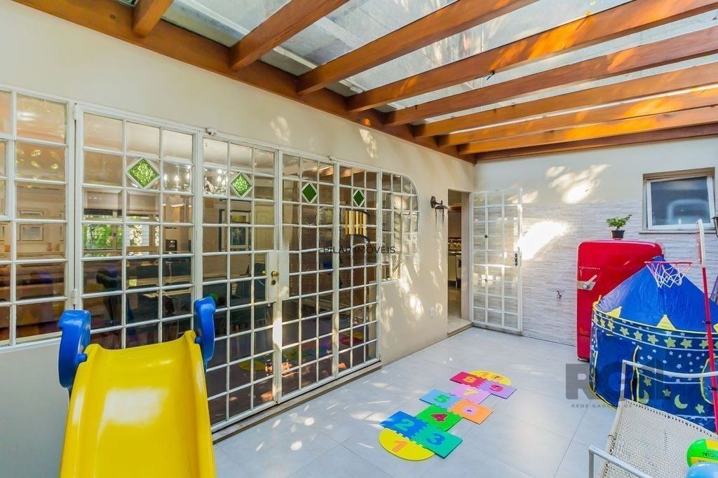 Apartamento 4 dormitórios no bairro Mont Serrat