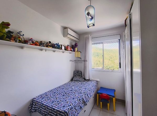 Apartamento de 2 quartos, suíte e 1 vaga de garagem no bairro Jardim Carvalho