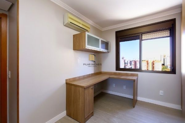LINDO APARTAMENTO NO MENINO DEUS com 116 M PRIVATIVOS ANDAR ALTO, 3 DORMITÓRIOS COM SUÍTE E 2 VAGAS INDIVIDUAIS ESCRITURADAS E COBERTAS