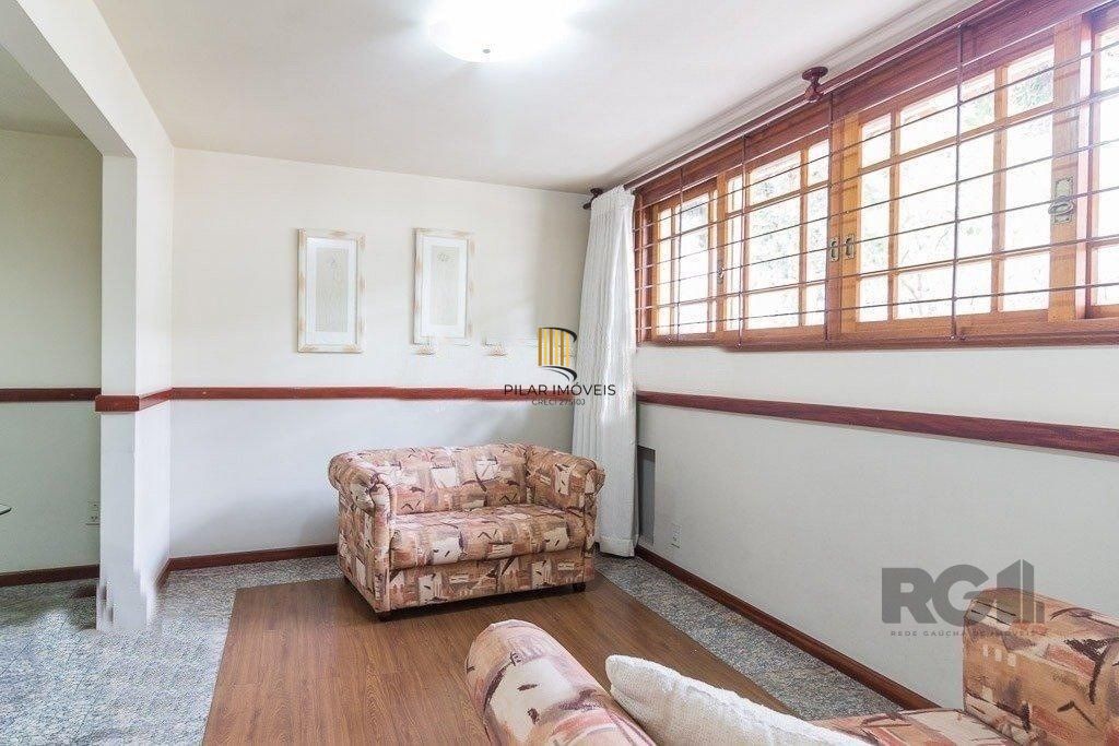 Casa 5 Dormitório(s) Bairro Três Figueiras