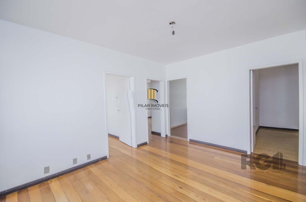 Casa 4 dormitórios no bairro Passo da Areia