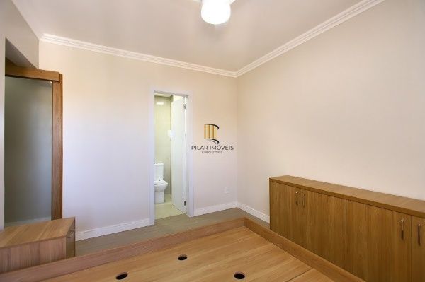 LINDO APARTAMENTO NO MENINO DEUS com 116 M PRIVATIVOS ANDAR ALTO, 3 DORMITÓRIOS COM SUÍTE E 2 VAGAS INDIVIDUAIS ESCRITURADAS E COBERTAS