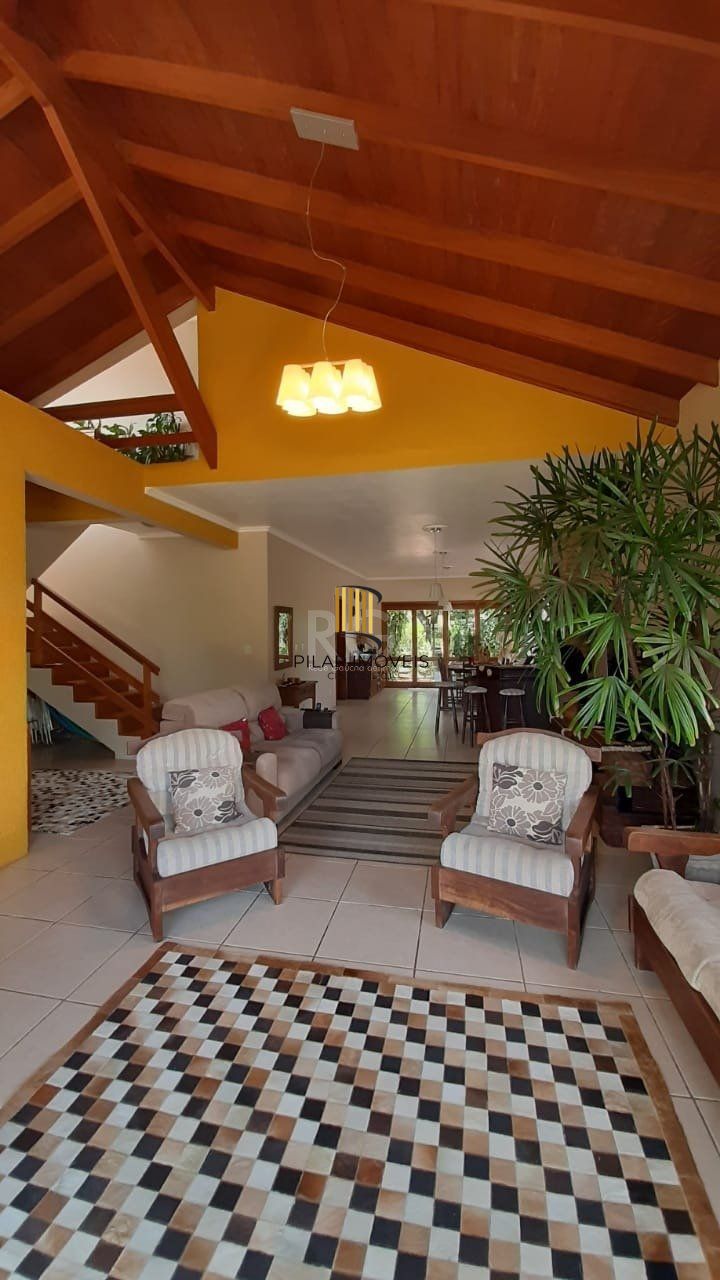 Casa para Venda - 400m², 3 dormitórios, sendo 1 suites, Vila Morada Gaúcha