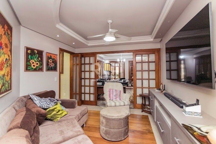 Casa para Venda - 304m², 4 dormitórios, sendo 1 suites, 3 vagas - Jardim Lindóia