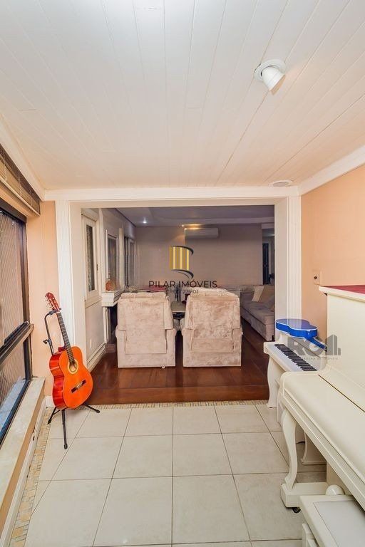 Apartamento 4 dormitórios no bairro Mont Serrat