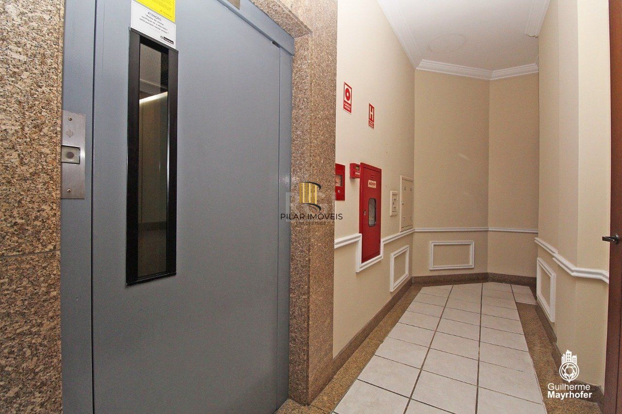 Apartamento para Venda - 76.17m², 2 dormitórios, sendo 1 suites, 2 vagas - Menino Deus