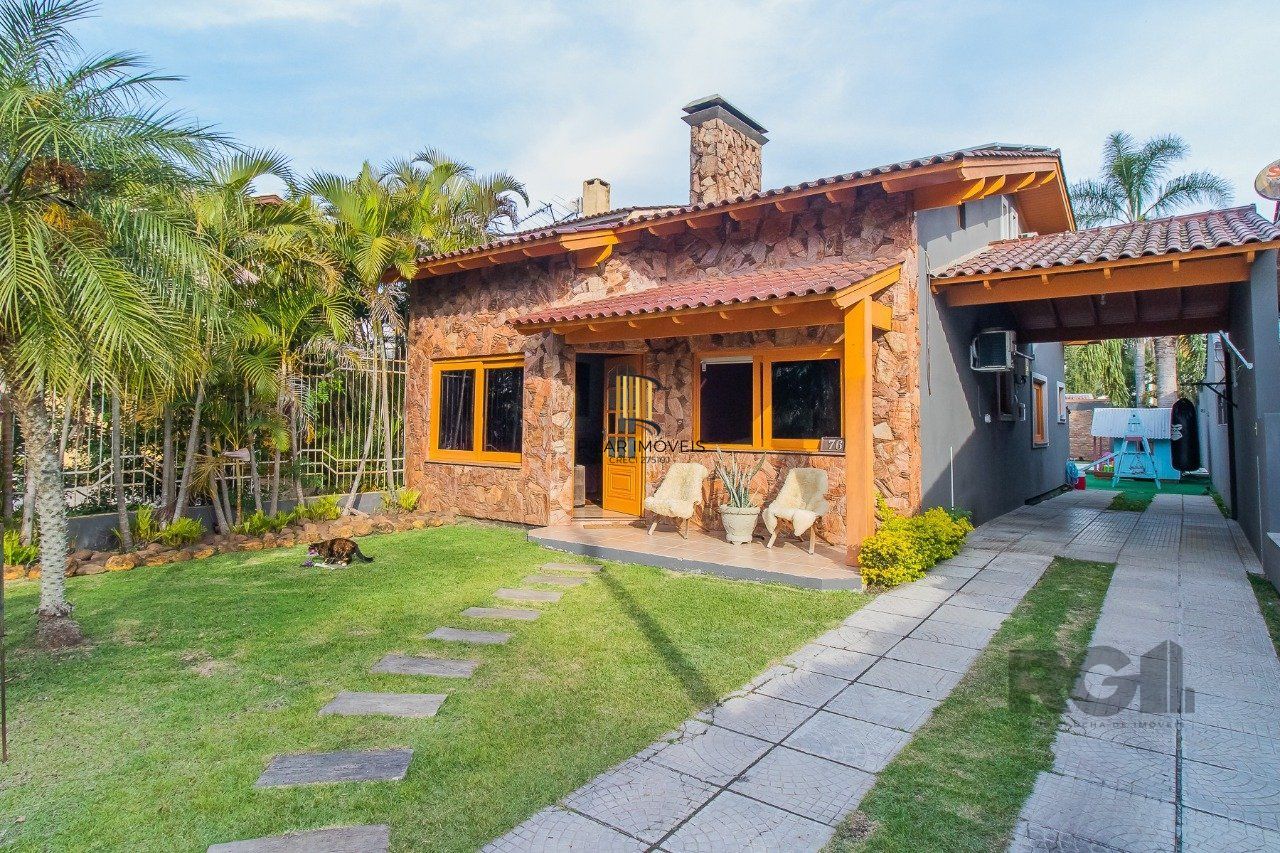 Casa de Condomínio 3 dormitórios no bairro São Lucas