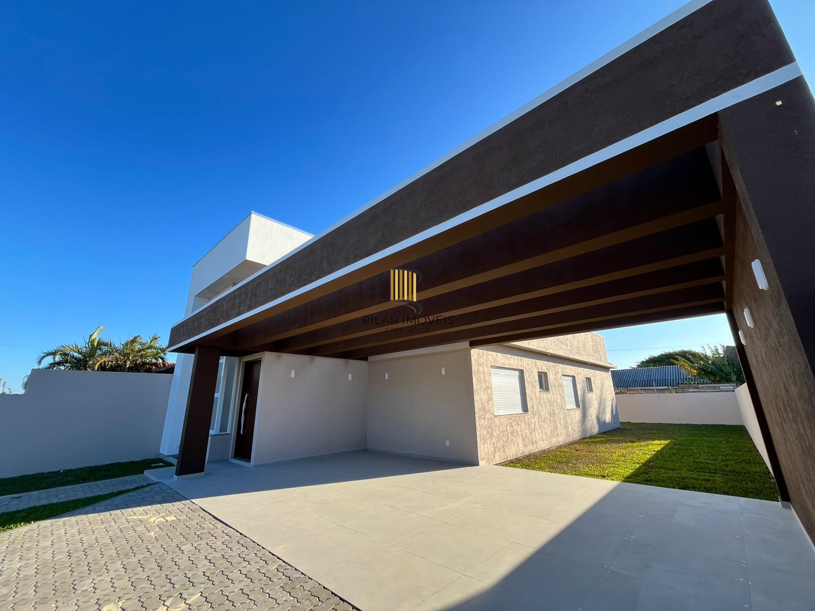 Casa de 3 Quartos de alto padrão, com excelente acabamento, perfeita para quem busca conforto, estilo e funcionalidade.