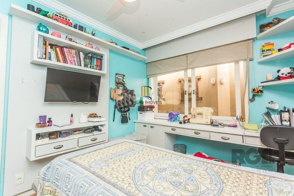 Casa 4 Dormitório(s) Bairro Sarandi