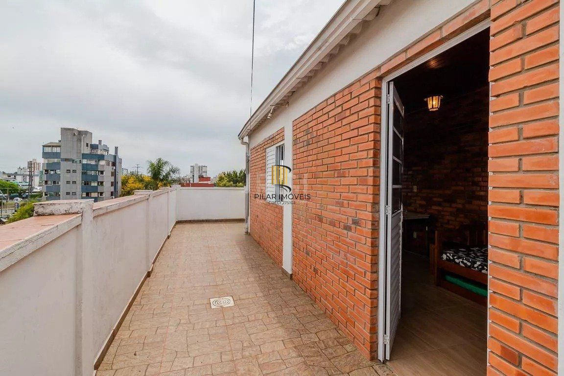 Cobertura 1 dormitório no bairro Jardim  Botânico