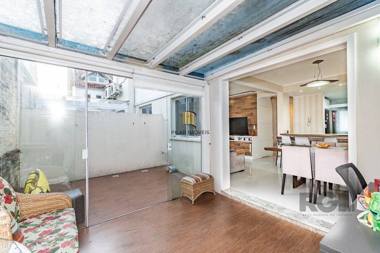 Casa de Condomínio 3 dormitórios no bairro Estância Velha
