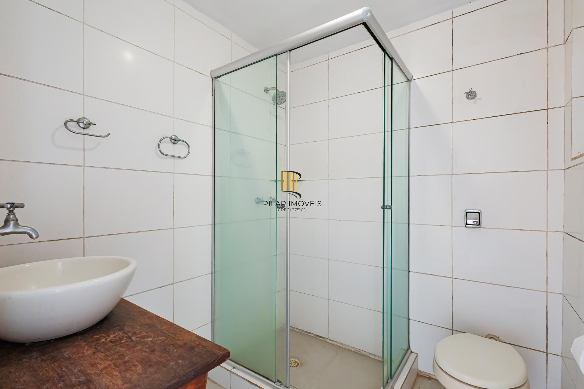 Apartamento de 2 Quartos com pátio no bairro Petrópolis