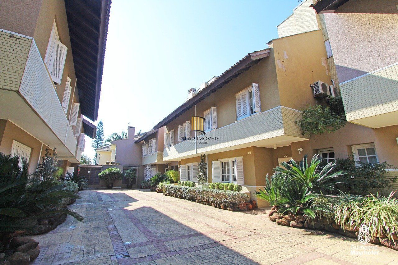 Casa Condominio para Venda - 380m², 2 dormitórios, sendo 2 suites, 3 vagas - Chácara das Pedras