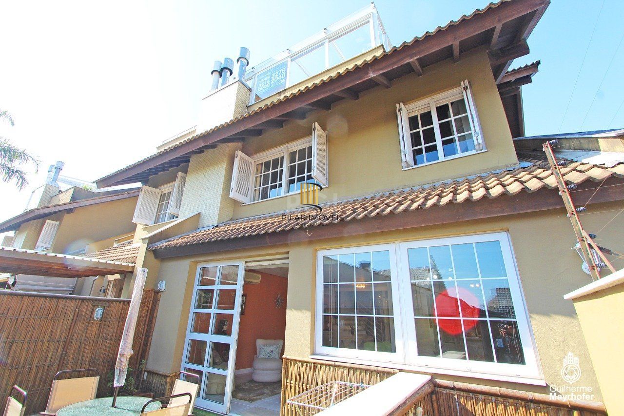 Casa Condominio para Venda - 380m², 2 dormitórios, sendo 2 suites, 3 vagas - Chácara das Pedras