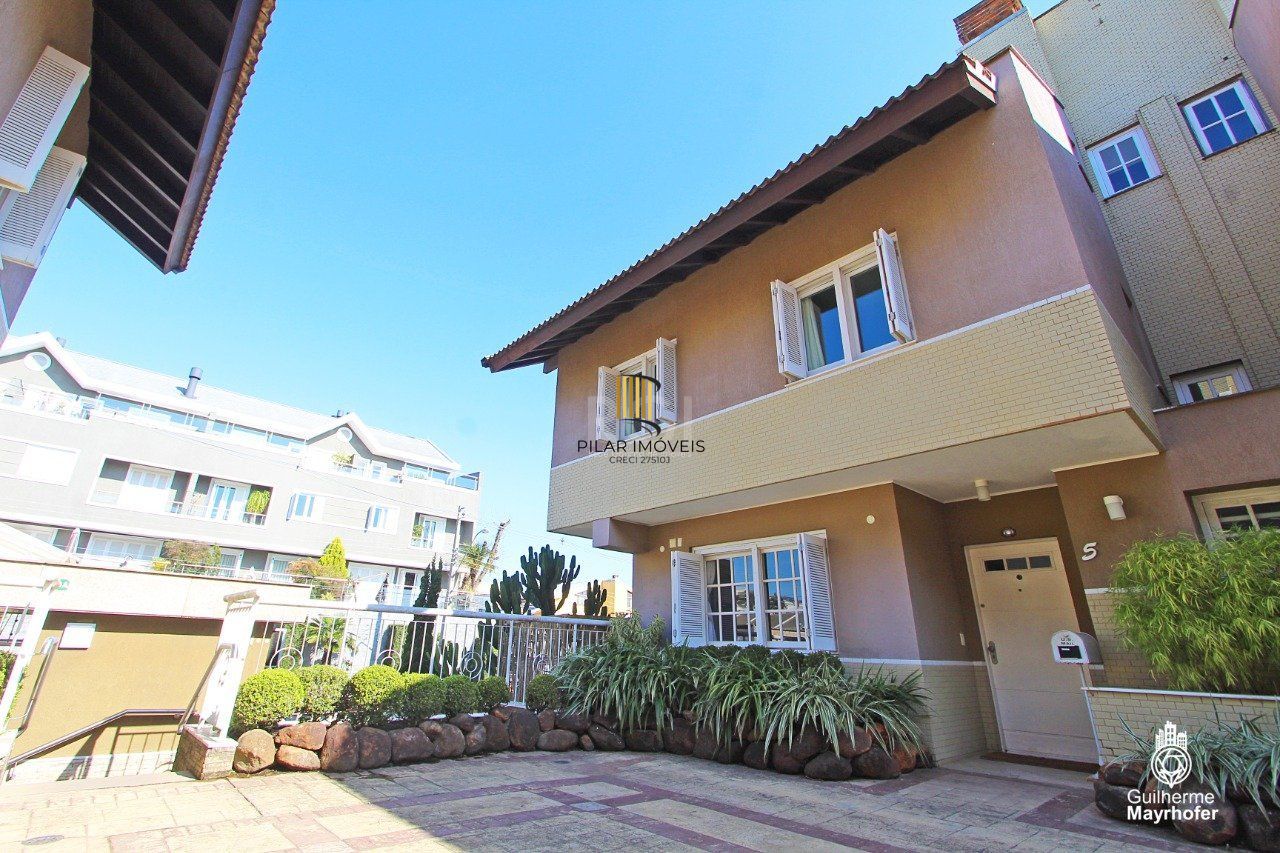 Casa Condominio para Venda - 380m², 2 dormitórios, sendo 2 suites, 3 vagas - Chácara das Pedras