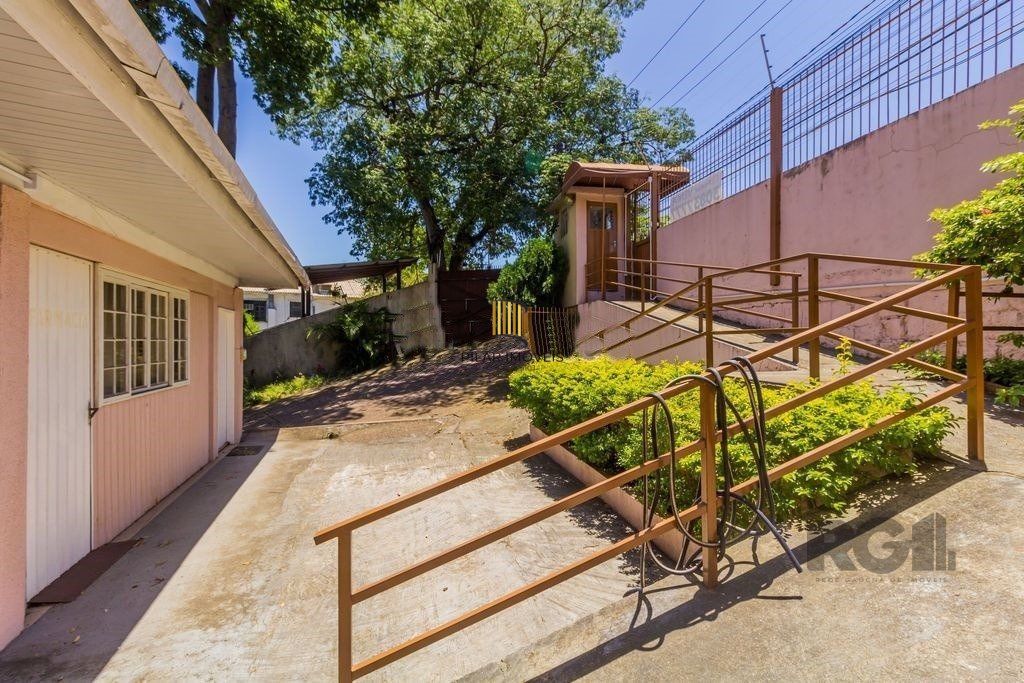 Casa 4 Dormitório(s) Bairro Glória