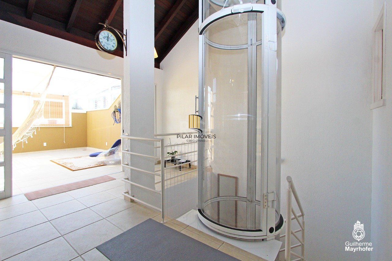 Casa Condominio para Venda - 380m², 2 dormitórios, sendo 2 suites, 3 vagas - Chácara das Pedras