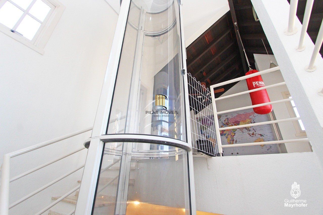 Casa Condominio para Venda - 380m², 2 dormitórios, sendo 2 suites, 3 vagas - Chácara das Pedras