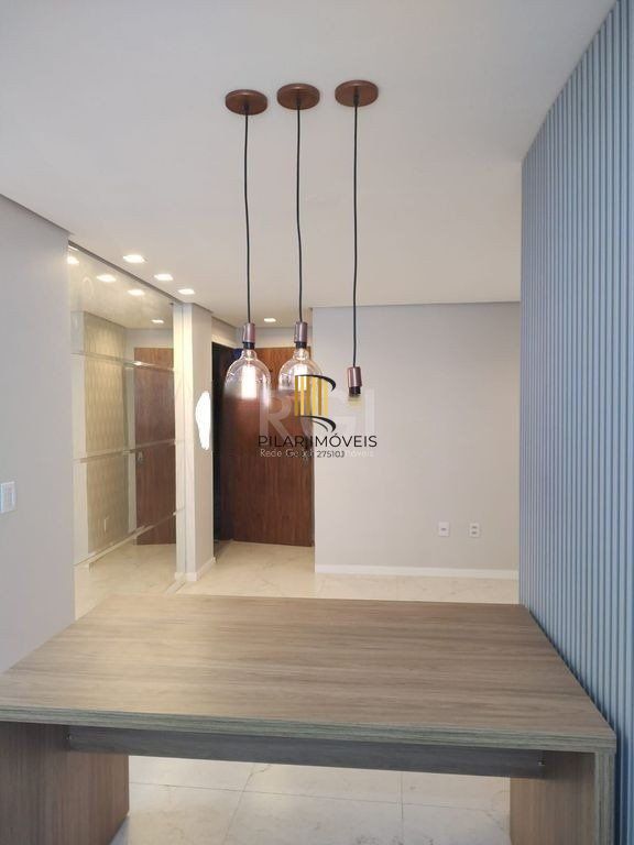 Apartamento 2 Dormitório(s) Bairro Farroupilha